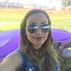 Meet your Posher, Elizabeth